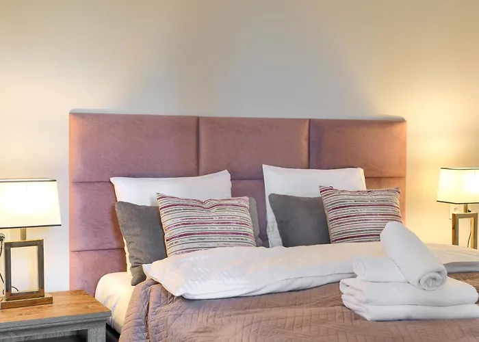 Old Town Comfy Apartment #18